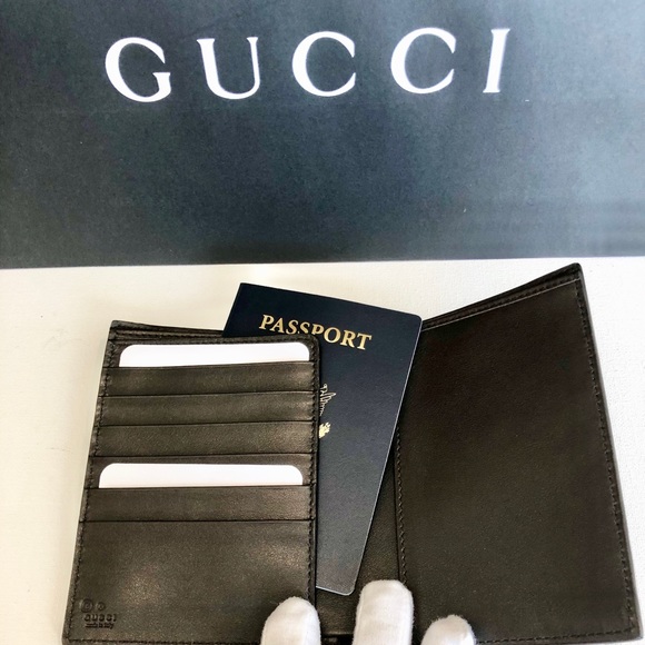 Brand New: Gucci GG Logo Vertical Passport Case - Picture 5 of 7